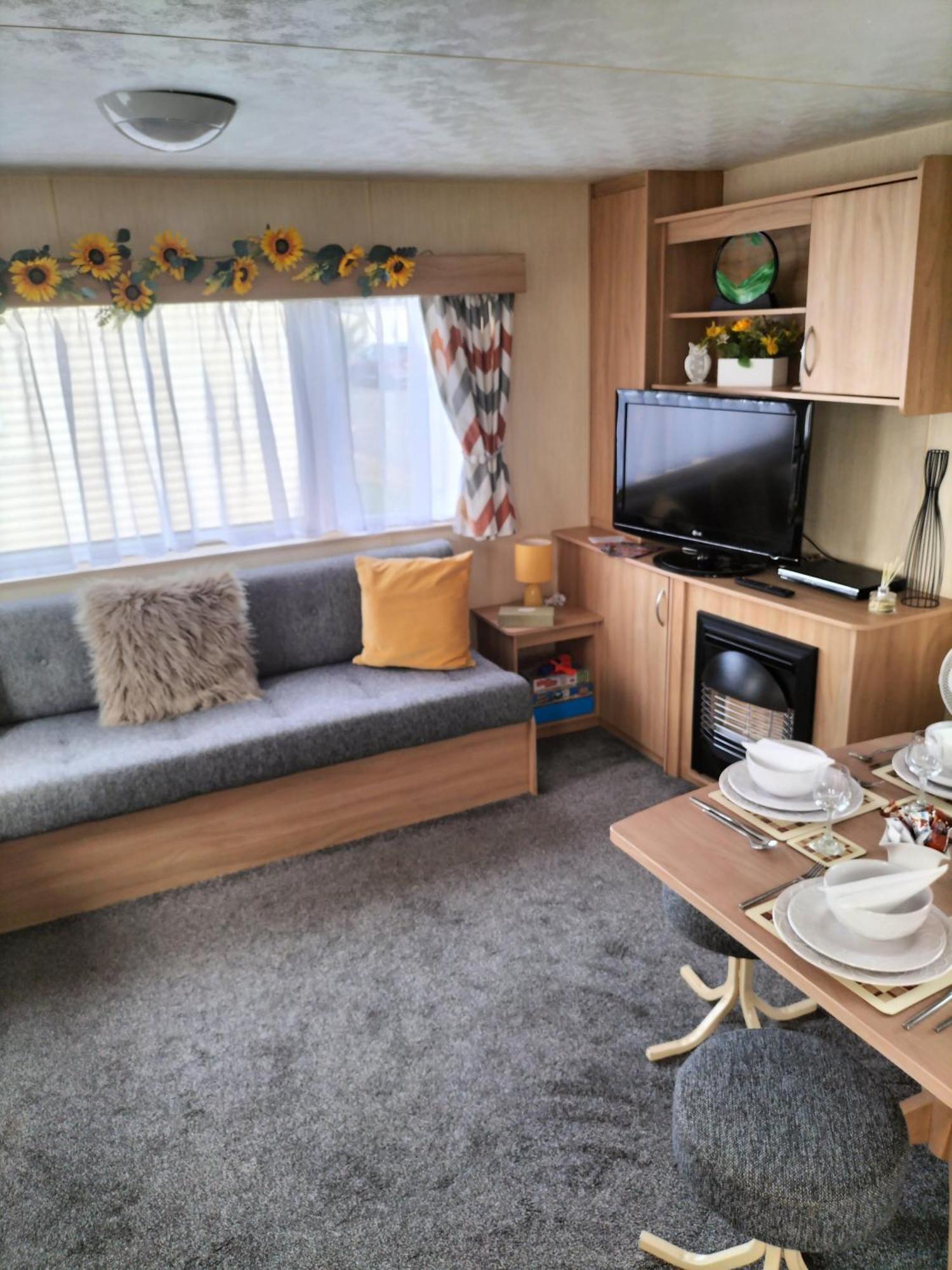 3 Bedroom Caravan, Edi Rita, Robin Hood, Pet Friendly Meliden Exterior photo